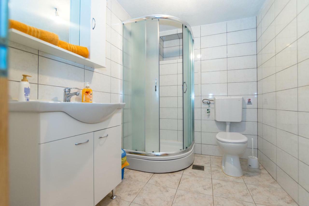 Apartments Robinzon Petar Gdinj Extérieur photo
